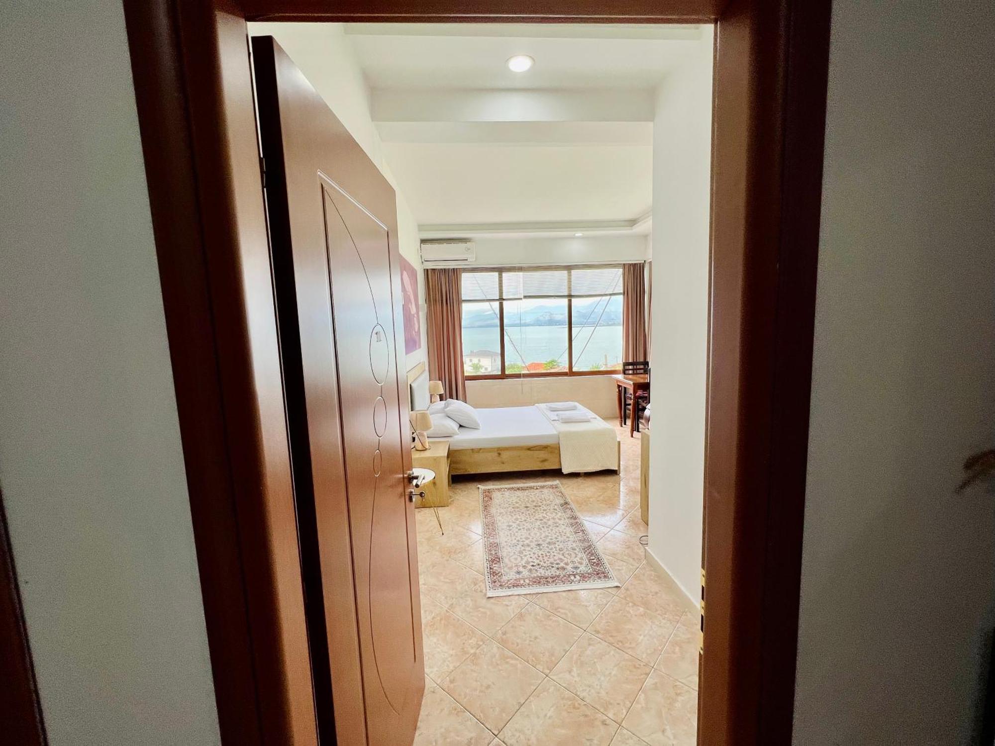 Iart Residence Shiroka ภายนอก รูปภาพ