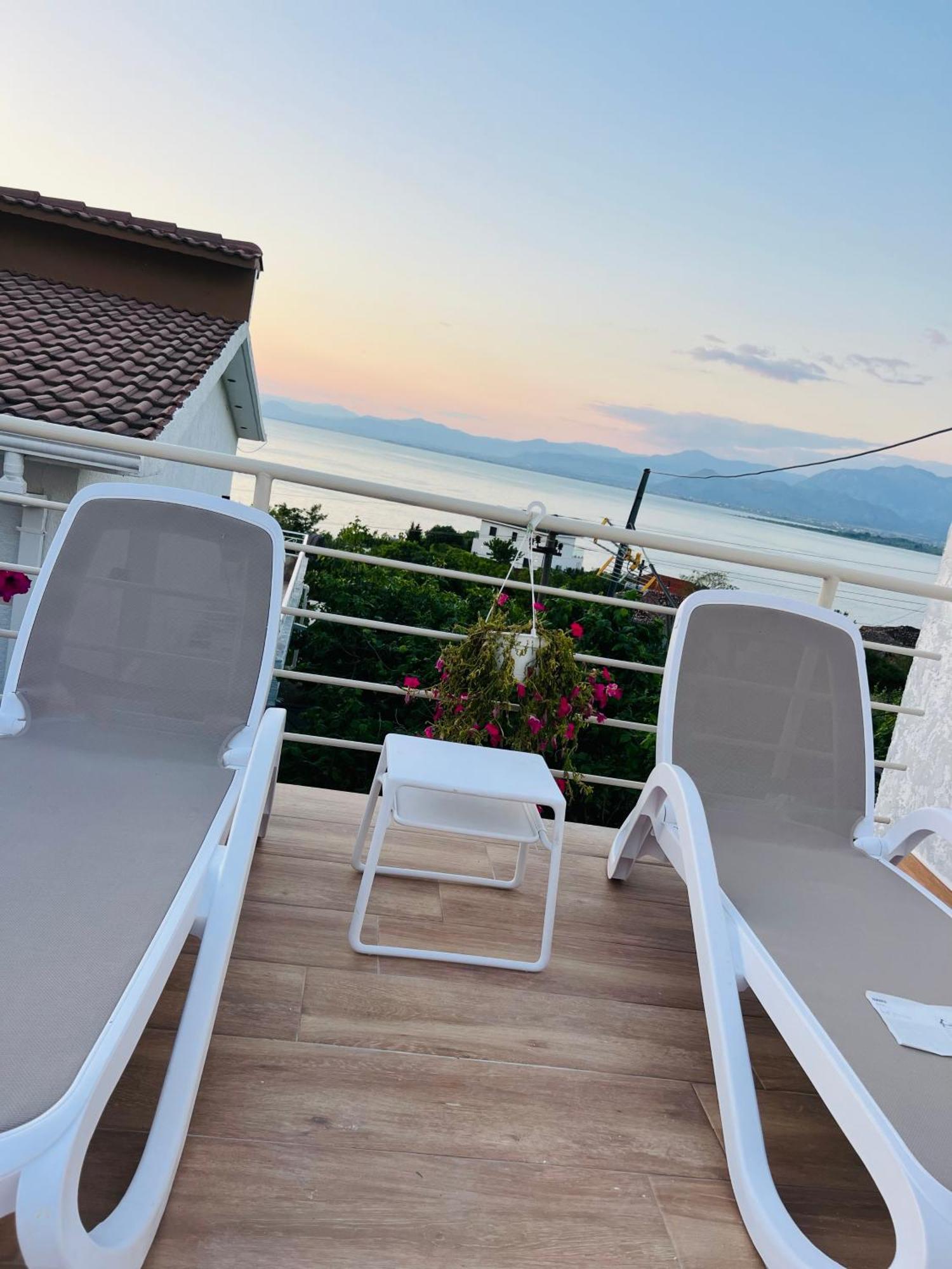 Iart Residence Shiroka ภายนอก รูปภาพ