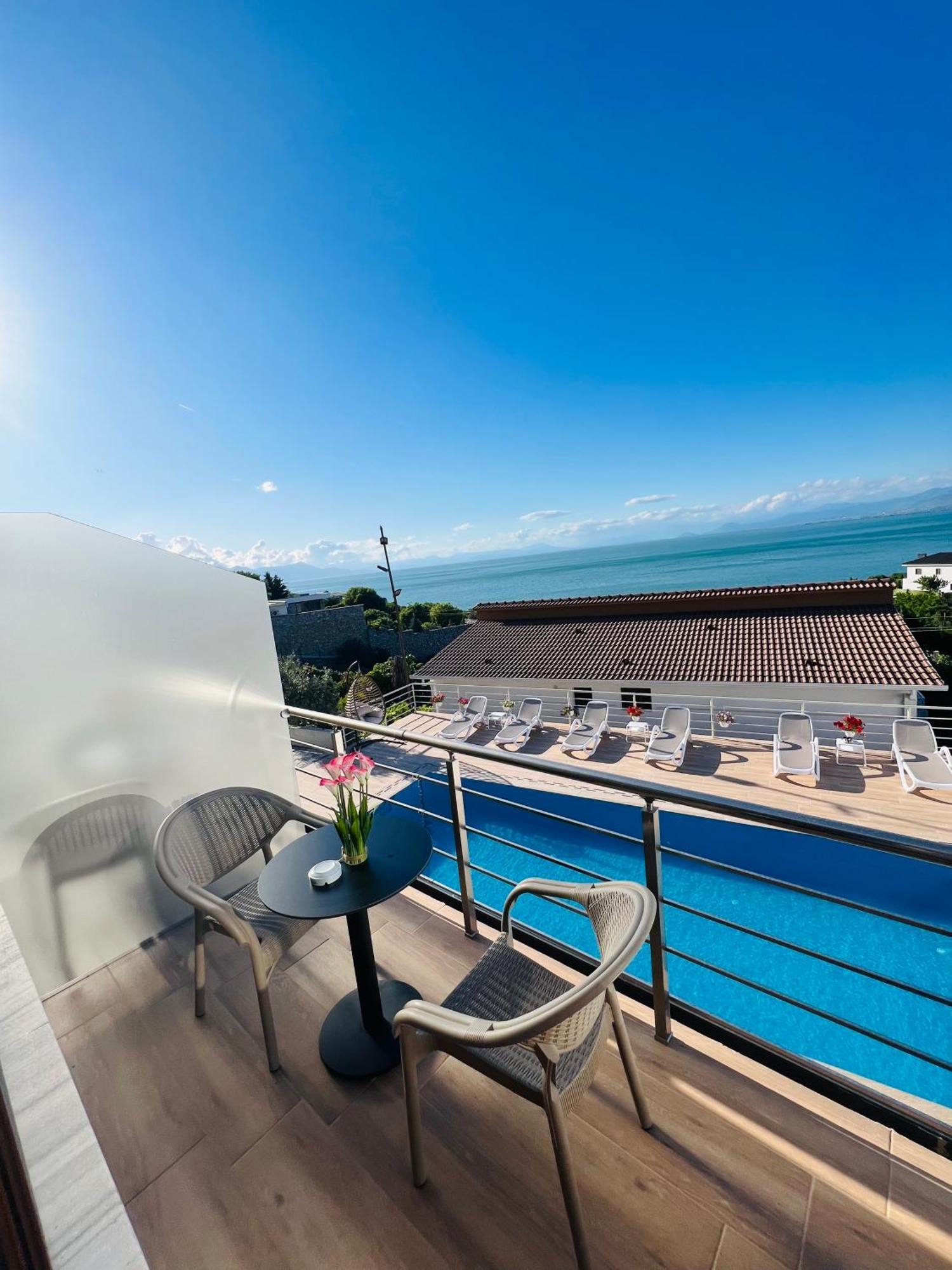 Iart Residence Shiroka ภายนอก รูปภาพ